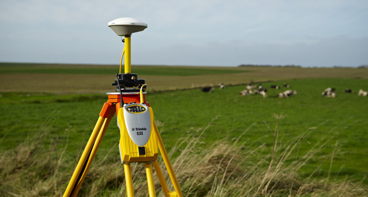 天寶Trimble R5 GNSS接收機(jī) 天寶Trimble R5 GNSS接收機(jī)